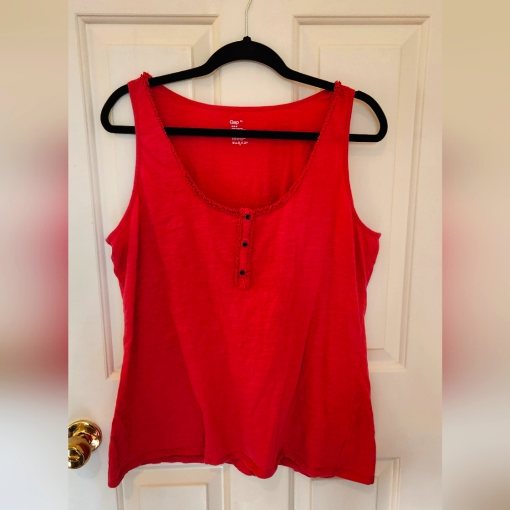 GAP XL ruffle tank top